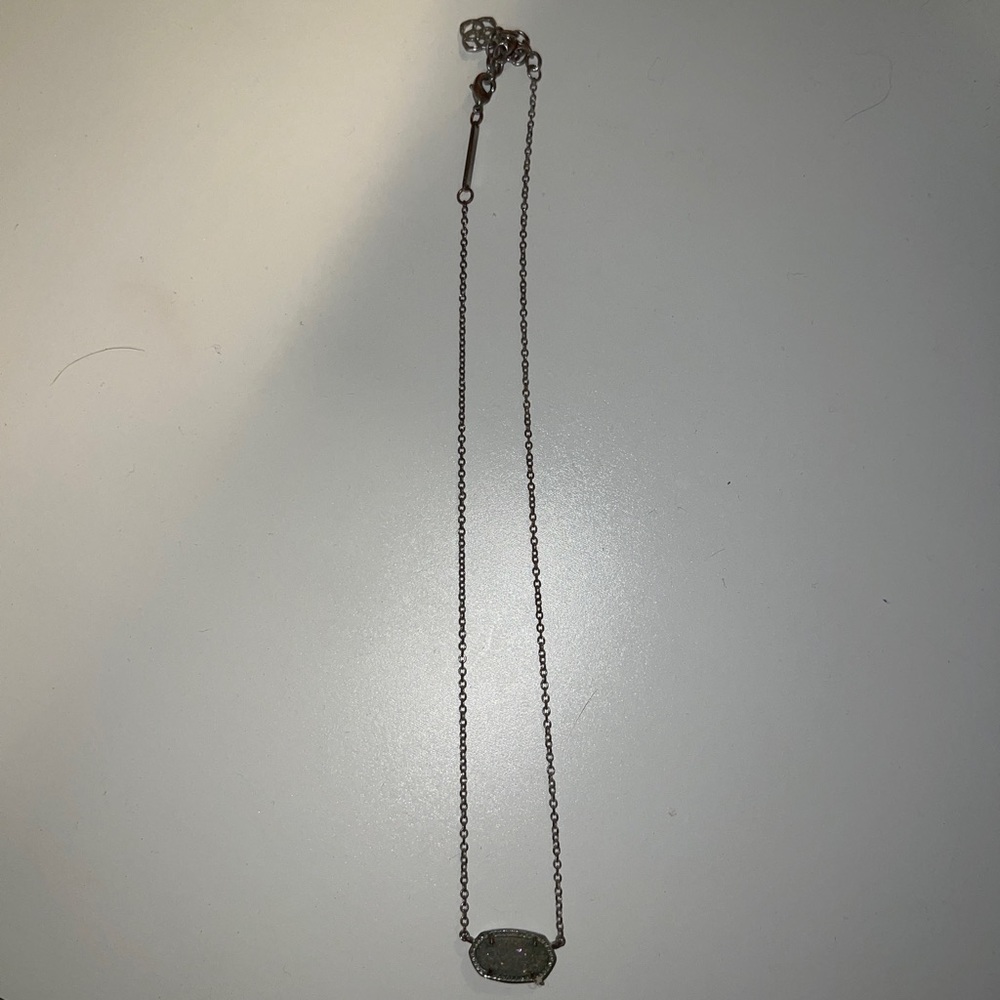 Kendra Scott necklace